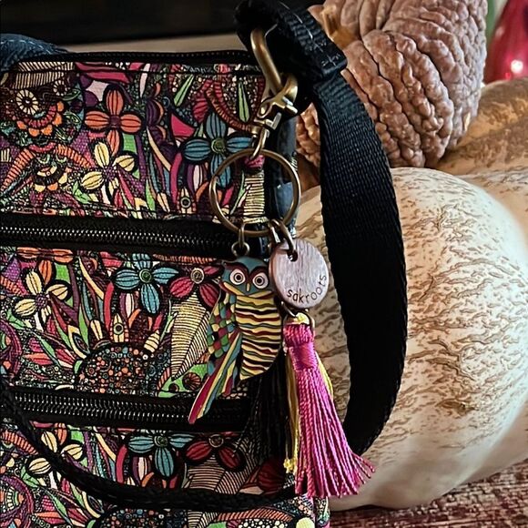 Sakroots Artist Circle Crossbody Bag in Rainbow Spirit Desert NWOT - Picture 1 of 9